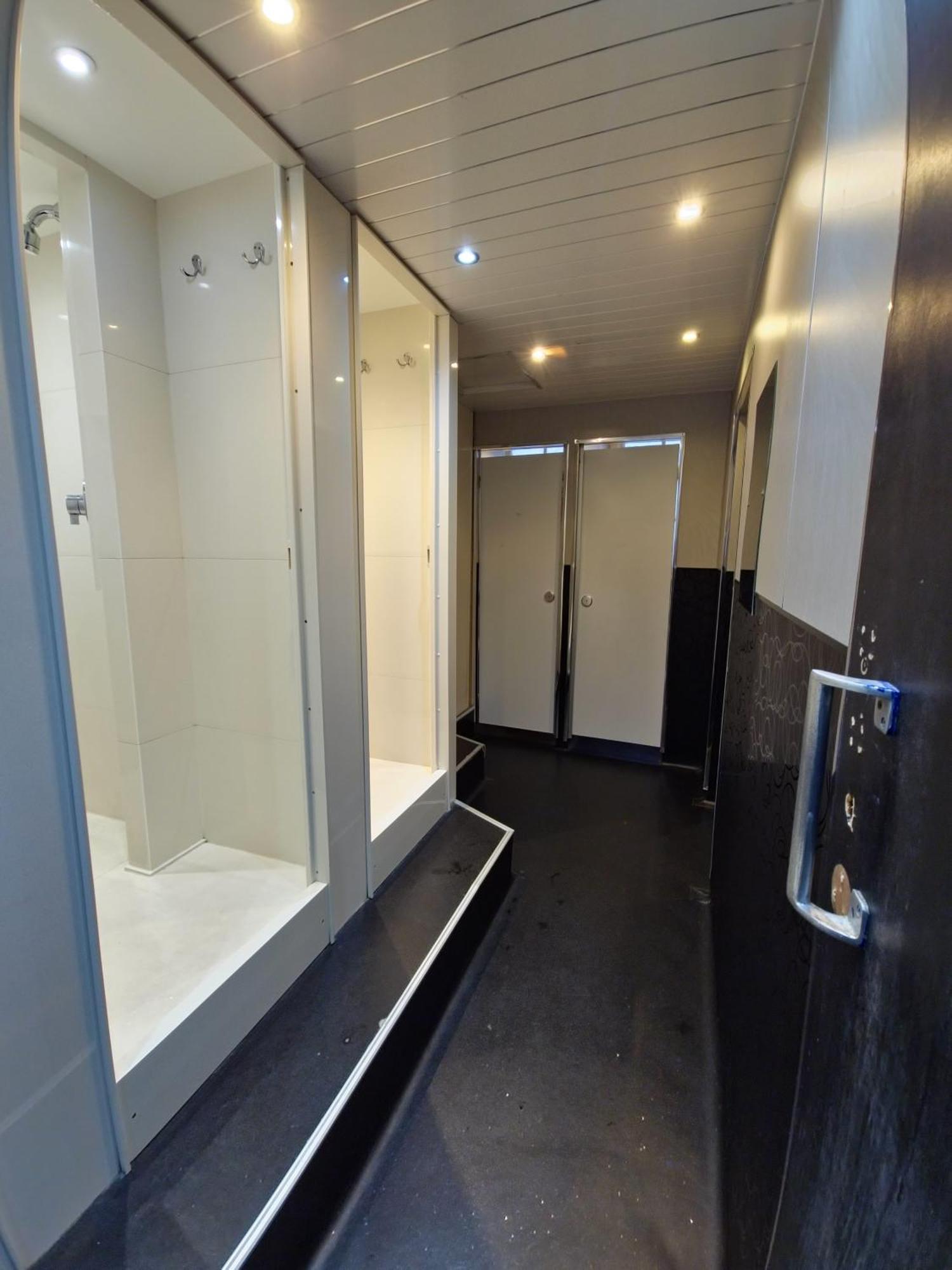 Backpackers - Over 18s Only *