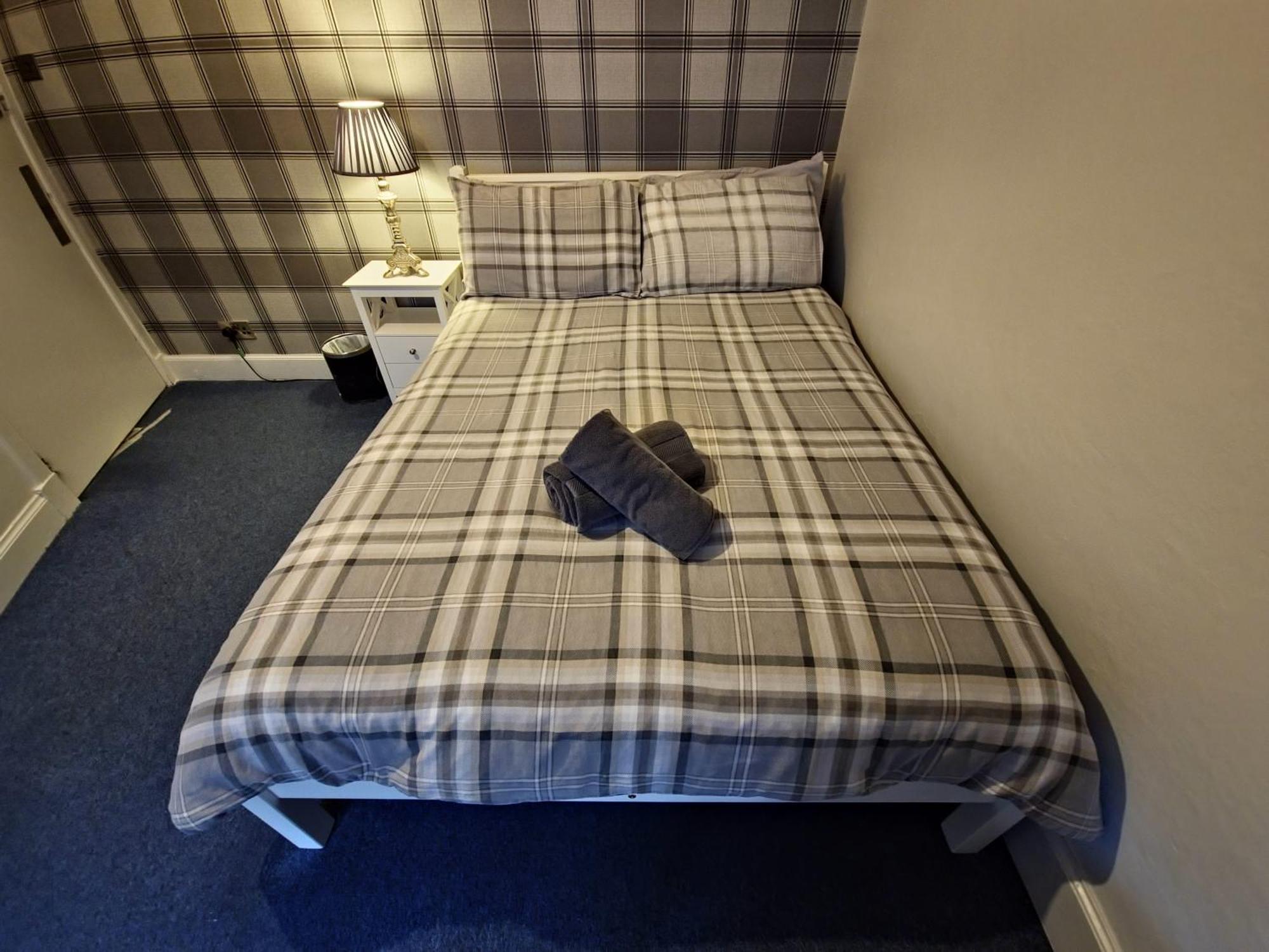 Hostel Backpackers - Over 18s Only *